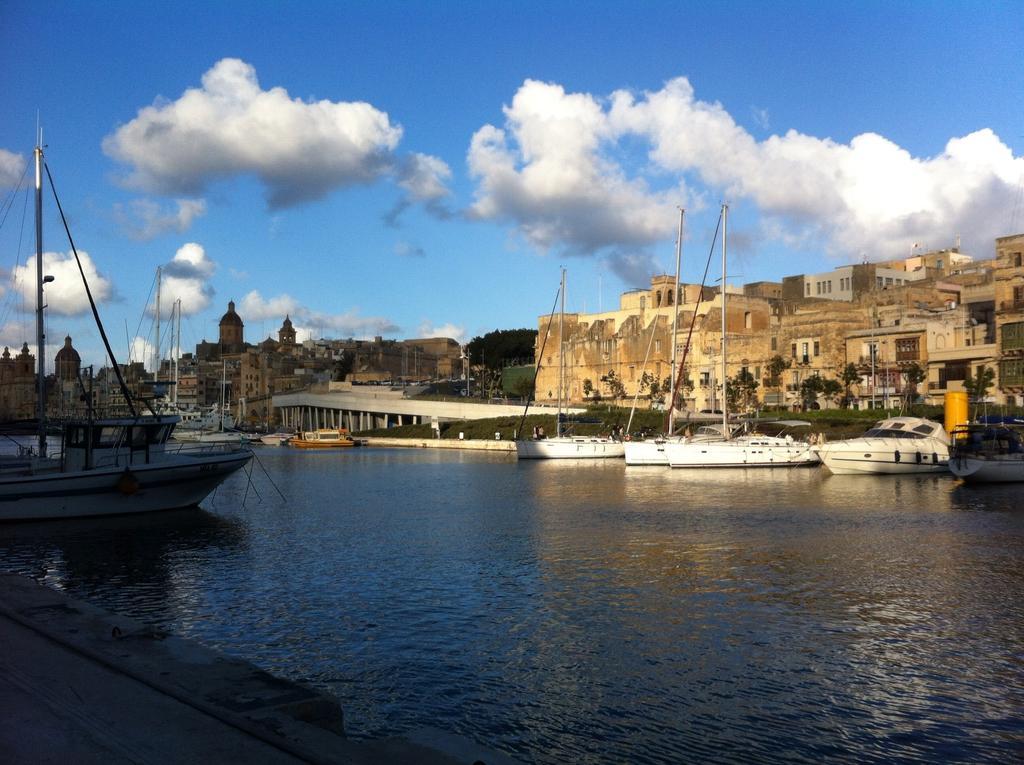 Genista Apartment Kalkara Room photo